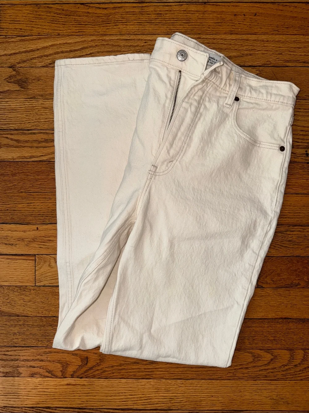 Abercrombie & Fitch The '90s Straight Ultra High Rise Jeans w Side Vent Sz 28/6